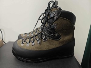Buty AKU  7UK EU41 JAK NOWE