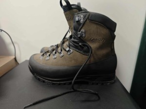 Buty AKU  7UK EU41 JAK NOWE