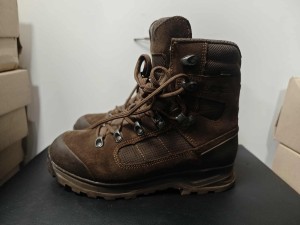 BUTY LOWA 38EU 5.5UK BARDZO DOBRE