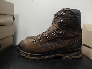 BUTY LOWY UK8.5 E42.5 JAK NOWE 