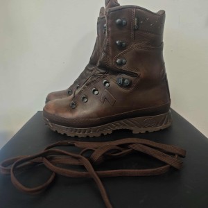 BUTY HAIX ZIMOWE EU42 UK8 STAN DOBRY 