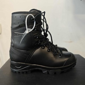 BUTY LOWA EU38,5 UK5,5 STAN BARDZO DOBRY