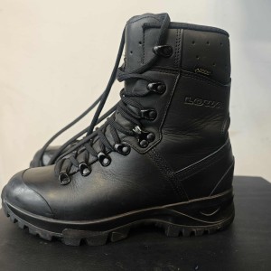 BUTY LOWA EU38 UK5 STAN BARDZO DOBRY