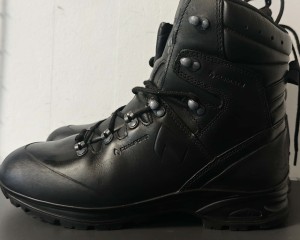 BUTY LOWA UK10 UK45 STAN BARDZO DOBRY