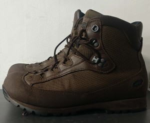 BUTY AKU EU43 UK9 STAN DOBRY