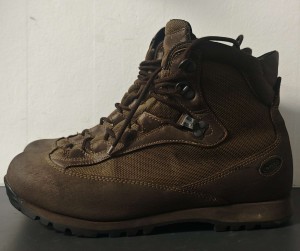 BUTY AKU UK8 EU42 STAN DOBRY