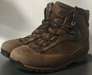 Buty AKU  9UK EU43/43.5 STAN DOBRY