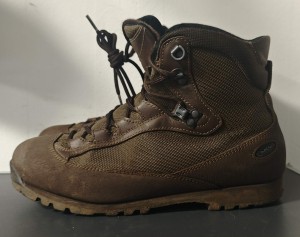 Buty AKU  6,5/7UK EU40,5/41 STAN  DOBRY