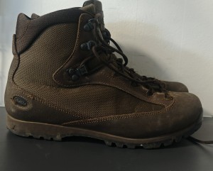 BUTY AKU EU42 UK8 STAN DOBRY