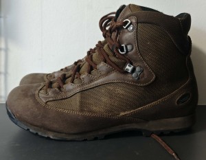 BUTY AKU EU43 UK9 STAN DOBRY