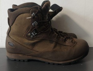 BUTY AKU EU41 UK7 STAN DOSTATECZNY