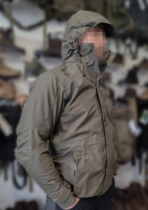 KURTKA GORE-TEX CARINTHIA ROZ. L  STAN DOBRY