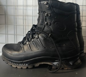 BUTY MEINDL EU44/9,5UK STAN DOBRY