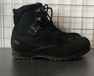 BUTY AKU CZARNE EU39/5UK STAN DOBRY