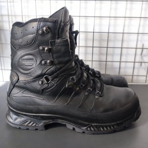 BUTY MEINDL EU43/9 STAN DOSTATECZNY