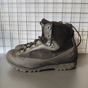 BUTY AKU CZARNE 44/10UK STAN DOBRY