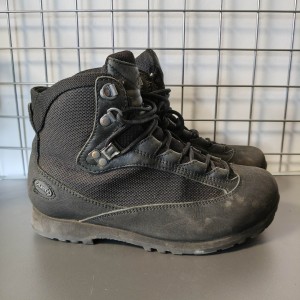 BUTY AKU CZARNE 37/4UK STAN DOSTATECZNY