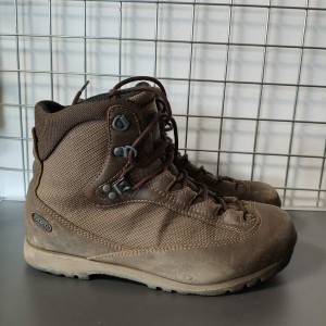 BUTY AKU 39.5/6UK STAN DOSTATECZNY