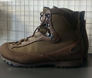 BUTY AKU 43/9UK STAN DOBRY