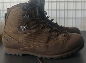 BUTY AKU 9/43 DOSTATECZNY