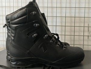 BUTY HAIX 43/8,5 STAN  DOBRY 