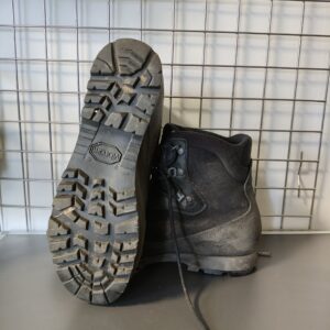 BUTY AKU CZARNE 44/10UK STAN DOSTATECZNY - obrazek 3
