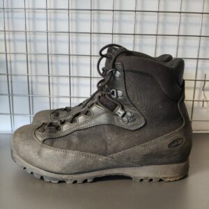 BUTY AKU CZARNE 44/10UK STAN DOSTATECZNY - obrazek 1