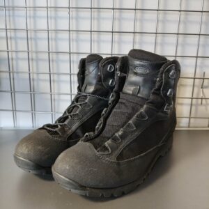 BUTY AKU CZARNE 42/8UK STAN DOBRY - obrazek 2